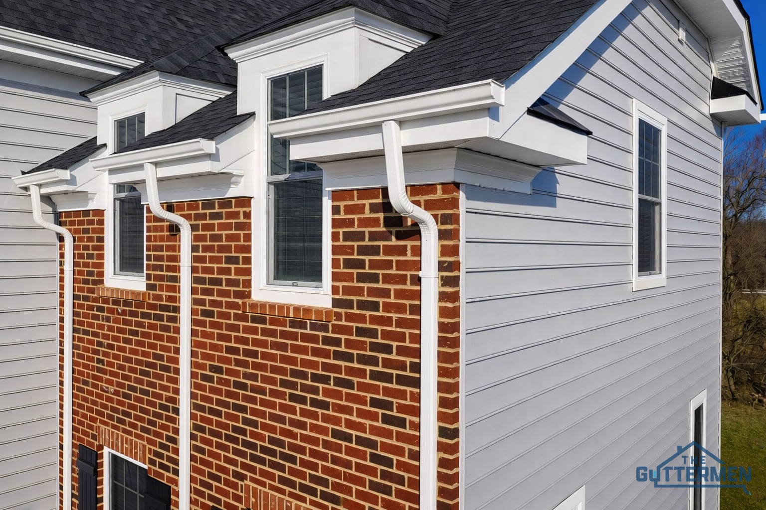 Gutter installation on South Carolina home